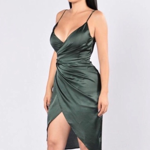 Fashion Nova Dresses & Skirts - *4/$25* Satin Green Fashion Nova Dress